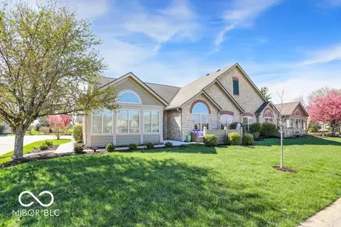 17080 Huntley Pl #301, Westfield, IN 46074