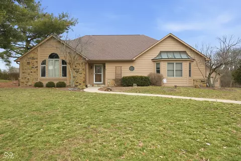7920 Amsterdam Ct, Avon, IN 46123