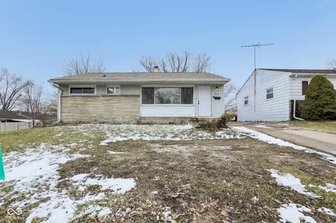 219 E Mckenzie Rd, Greenfield, IN 46140