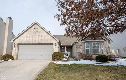 6052 W Bayfront Shrs, Mccordsville, IN 46055
