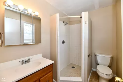 Bath - 7340 Cape Cod Cir, Indianapolis, IN 46250 photo 2 of 2