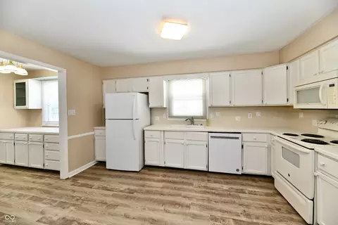 Kitchen - 7340 Cape Cod Cir, Indianapolis, IN 46250 photo 3 of 3