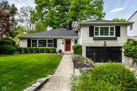 6930 Oak Ln, Indianapolis, IN 46220
