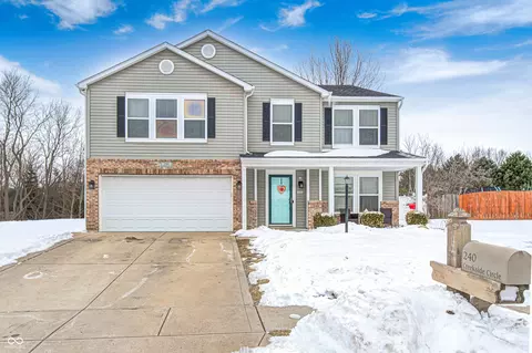 240 Creekside Cir, Danville, IN 46122