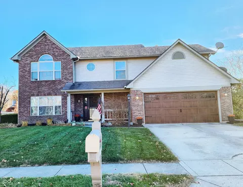 1225 Luce Creek Cir, Greenwood, IN 46142