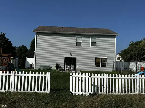 Exterior - 1685 Fair Weather Dr, Pendleton, IN 46064 photo 2 of 3