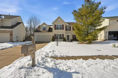 6686 Crestwell Ln, Indianapolis, IN 46268