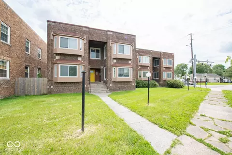 59 W Fall Creek Parkway South Dr, Indianapolis, IN 46208