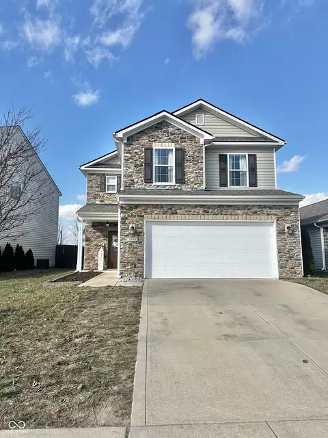 2094 Shadow Creek Blvd, Columbus, IN 47201