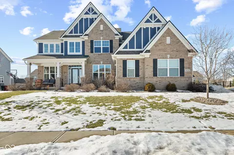 4028 Spylaw Rd, Bargersville, IN 46106