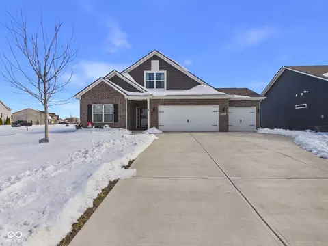 2015 Maplewood Ln, Pendleton, IN 46064 photo 1