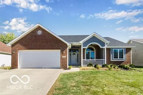 1608 S Stapleton Dr, Yorktown, IN 47396