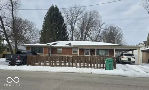 3 W Boone St, Cloverdale, IN 46120