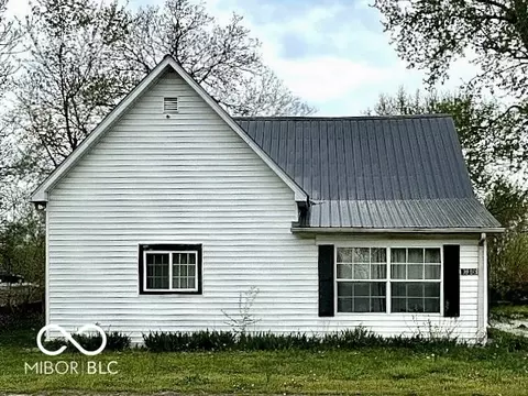3080 E Linn Ave, North Terre Haute, IN 47805