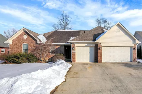 6670 Woodcrest Dr, Avon, IN 46123