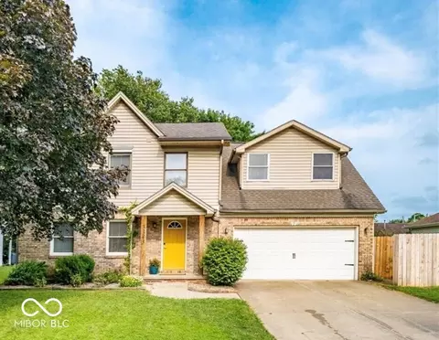 3343 Old Field Ln, Columbus, IN 47203