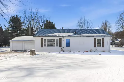 29 Midway Dr, New Castle, IN 47362