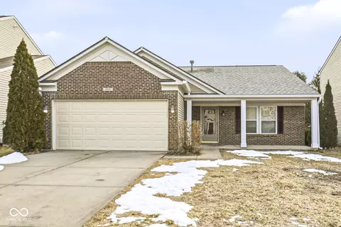 8215 Wheatfield Ct, Camby, IN 46113