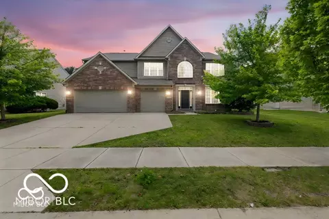 12997 Bartlett Dr, Fishers, IN 46037