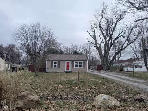 5267 Johnson St, Greenwood, IN 46143