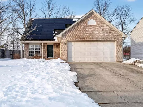 6830 W Denton Dr, Mccordsville, IN 46055