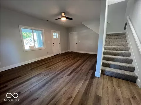 Living - 307 E Wall St, Advance, IN 46102 photo 2 of 3