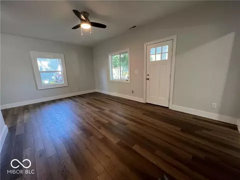 Living - 307 E Wall St, Advance, IN 46102 photo 1 of 3
