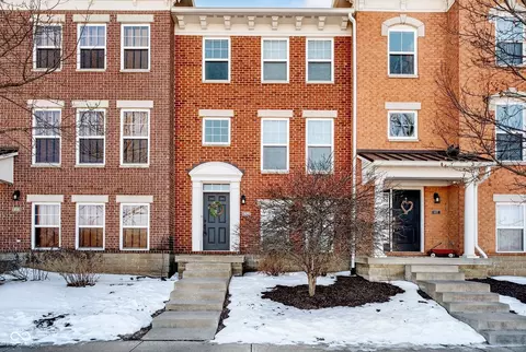 6335 Schooler Dr, Whitestown, IN 46075