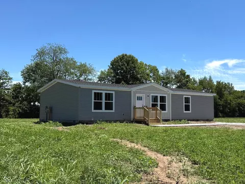 2083 S Friendship Dr, Paragon, IN 46166