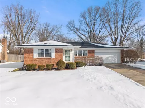 5750 Elaine St, Speedway, IN 46224