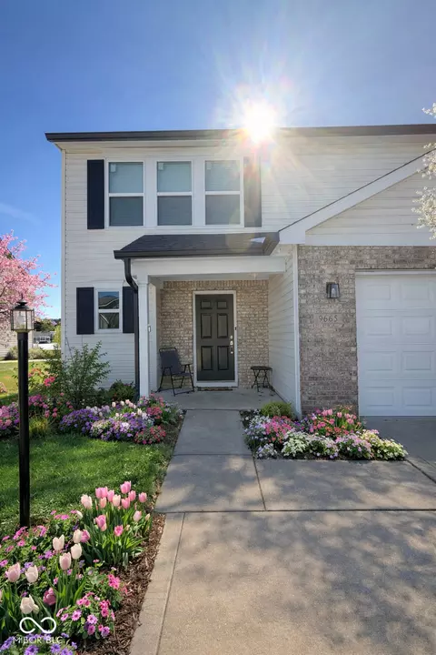 9665 Gull Lake Dr, Indianapolis, IN 46239