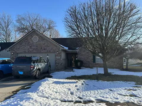 1229 Middleham Ln, Beech Grove, IN 46107