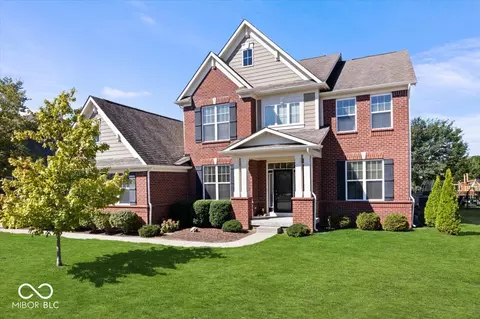 6406 Concord Dr, Zionsville, IN 46077