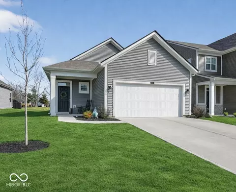 6044 Medina Spirit Dr, Indianapolis, IN 46237