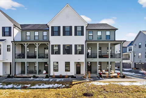 445 Mariposa Trl, Carmel, IN 46032