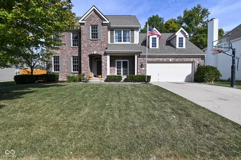 8988 Hearthstone Dr, Zionsville, IN 46077