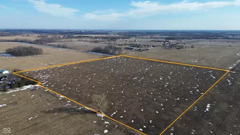 21350 Mulebarn Rd, Sheridan, IN 46069