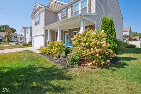 2094 Buckthorn Dr, Columbus, IN 47201