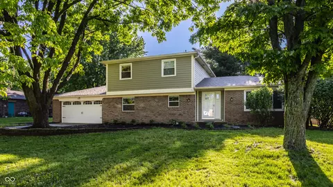 9649 Sycamore Rd, Carmel, IN 46032
