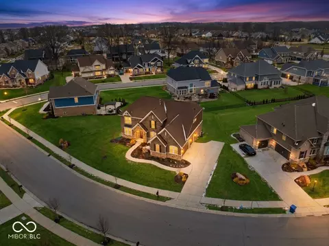 14598 Meadow Bend Dr, Fishers, IN 46037