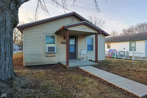 2291 Mcclure St, Columbus, IN 47201