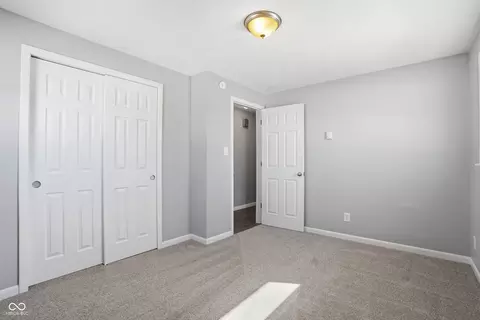 Bedroom - 5717 W 5721 W Sr 132, Pendleton, IN 46064 photo 6 of 8