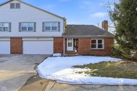 7553 Farm View Cir E, Indianapolis, IN 46256