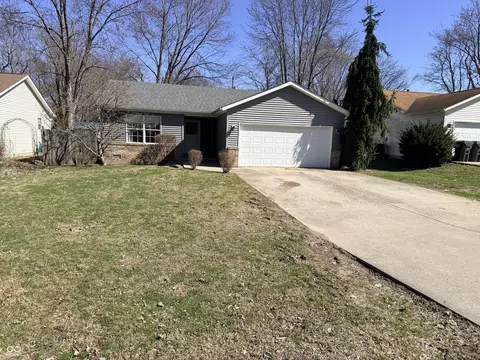 621 N Manifold St, Ingalls, IN 46048