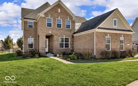 7211 Bellini Ln, Indianapolis, IN 46259