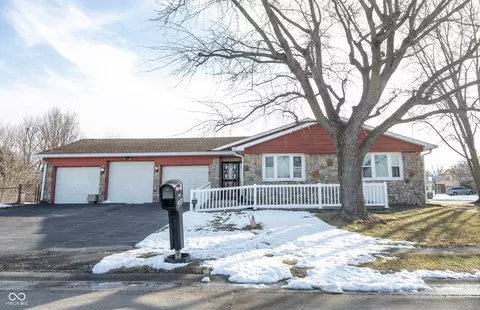 4537 Whirlaway Dr, Indianapolis, IN 46237
