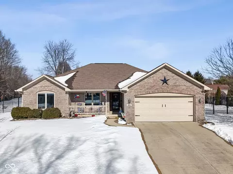 4642 Aquaduct Dr, Greenwood, IN 46142