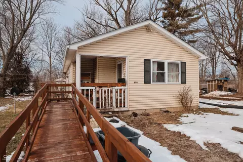 690 N Mulberry St, Martinsville, IN 46151