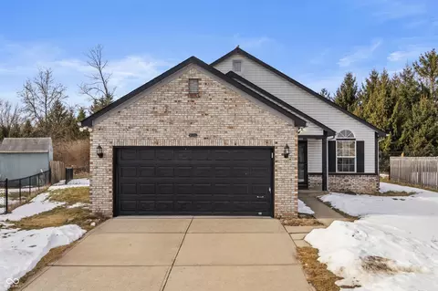 8533 Country Meadows Dr, Indianapolis, IN 46234