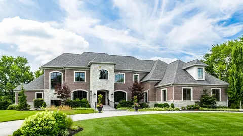 2035 Saint Andrews Cir, Carmel, IN 46032